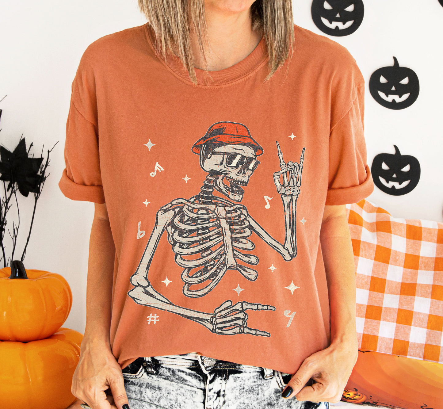 Rocker Skeleton, Punk, Music Concert, Retro, Aesthetic, Vintage, Comfort Colors Tshirt